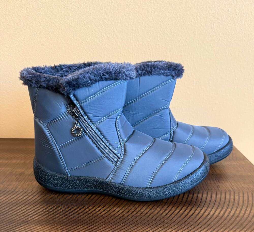 Dream Paris Warm Splash proof snow boots grey/blue faux fur $34 retail NEW 8.5